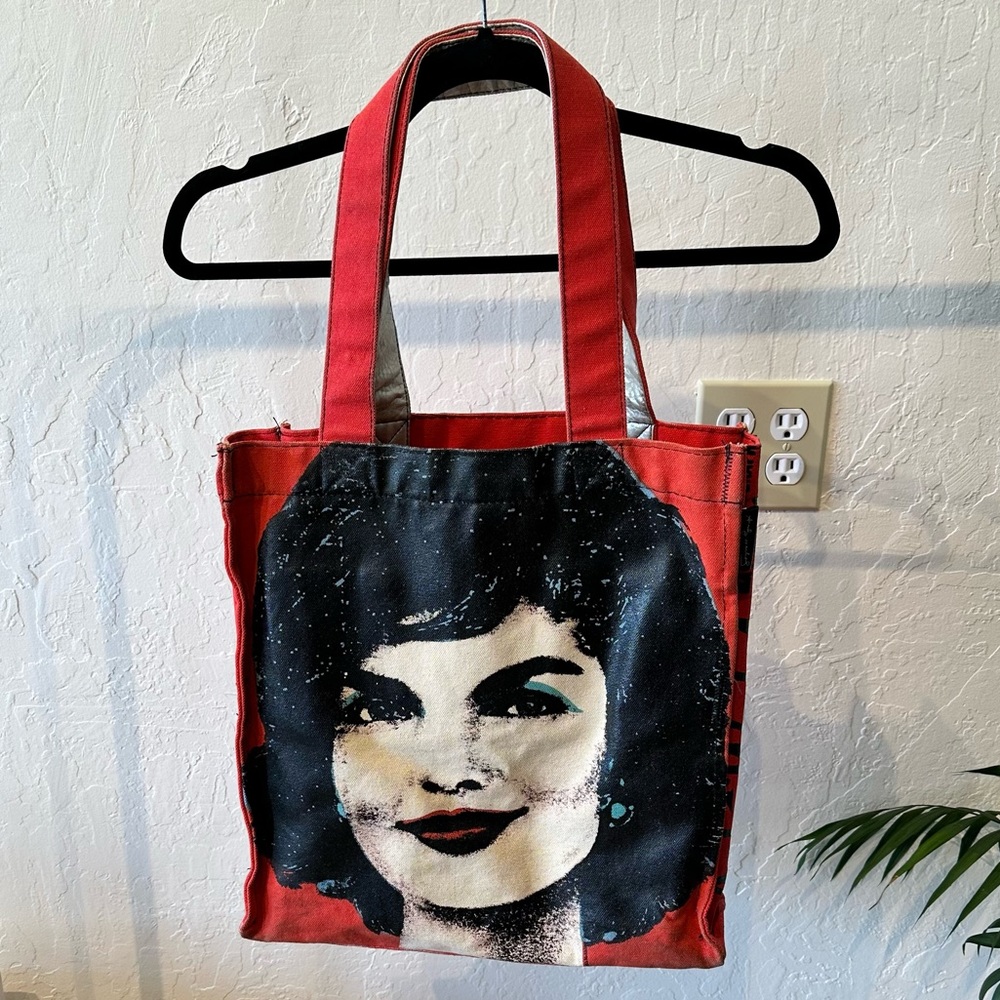 Loop x Andy Warhol Jackie Kennedy 1964 NYC Tote Bag